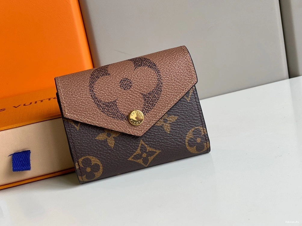 ZOÉ WALLET VUITTON LOUIS 1228